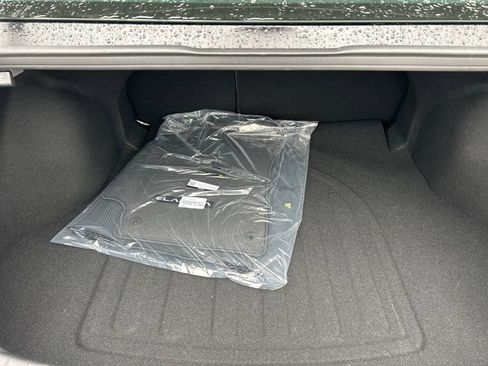 New 2026 Hyundai Elantra Limited FWD image 31