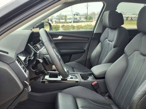 Used 2024 Audi Q5 2.0T Premium w/ Convenience Package image 15