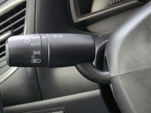 Used 2017 MAZDA MAZDA3 Touring image 29