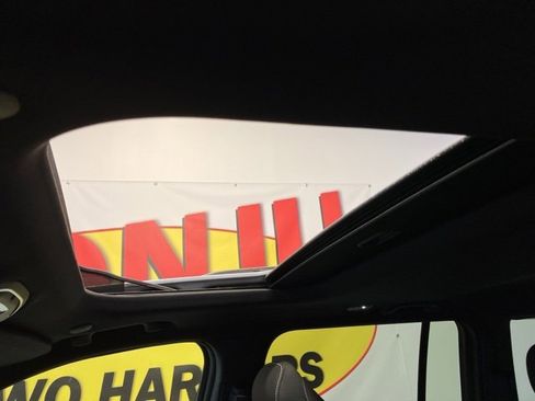 Used 2025 Jeep Grand Cherokee Laredo X w/ Luxury Tech Group I image 27