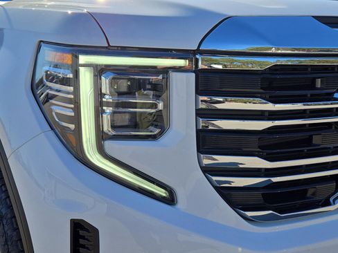 New 2026 GMC Sierra 1500 SLT w/ SLT Premium Plus Package AWD/4WD image 9