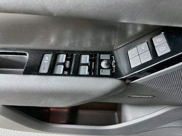 New 2026 Land Rover Range Rover Velar S AWD/4WD image 19
