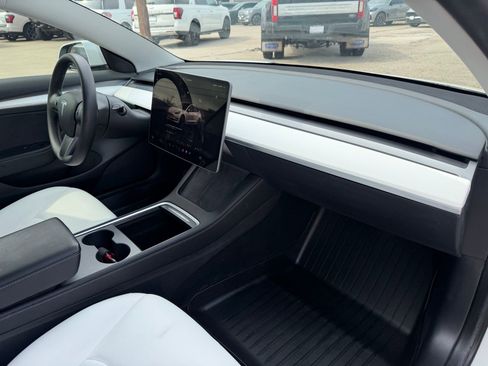 Used 2022 Tesla Model 3 Long Range image 16