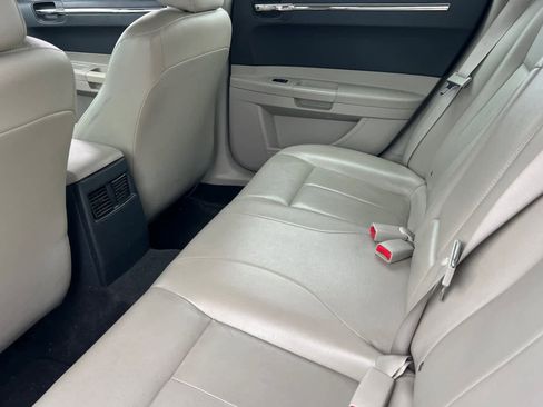 Used 2006 Chrysler 300 Touring image 5