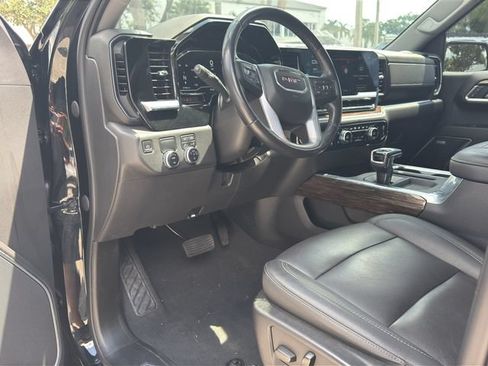 Used 2022 GMC Sierra 1500 Elevation w/ Elevation Premium Package RWD image 13