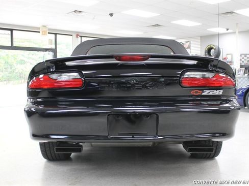 Used 1995 Chevrolet Camaro Z28 image 6