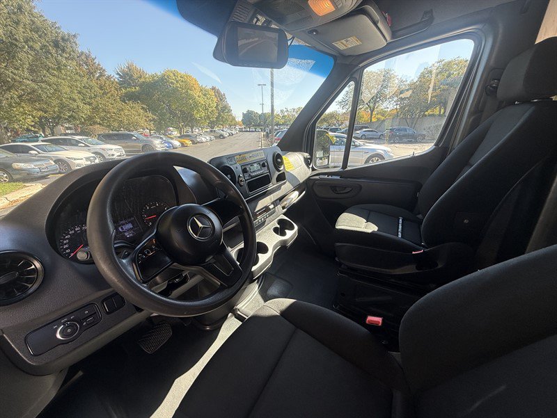 Used 2019 Mercedes-Benz Sprinter 144 image 29