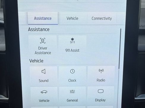 Used 2021 Ford Explorer Platinum w/ Equipment Group 601A AWD/4WD image 32