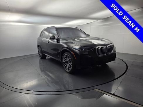 Certified 2024 BMW X5 sDrive40i w/ M Sport Package image 3
