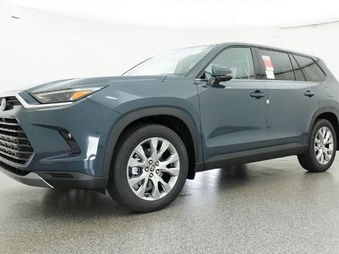 New 2026 Toyota Grand Highlander AWD image 17