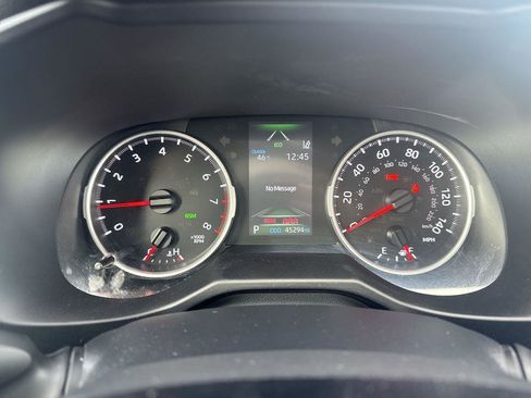 Used 2021 Toyota RAV4 XLE image 15