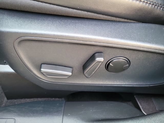 Used 2025 Ford Escape ST-Line FWD image 18