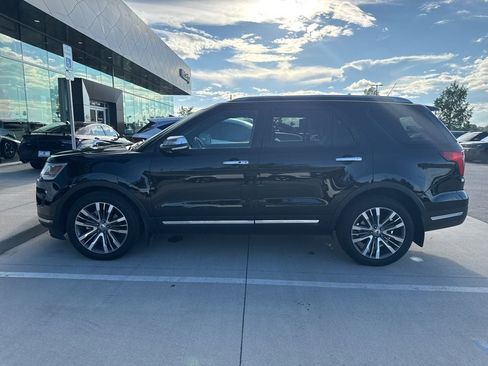 Used 2019 Ford Explorer Platinum AWD/4WD image 10
