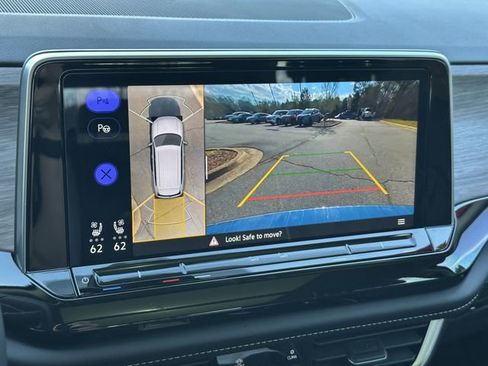 Used 2024 Volkswagen Atlas SEL Premium R-Line image 32