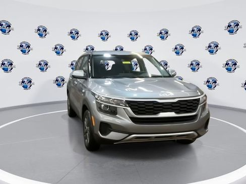 Certified 2023 Kia Seltos LX image 3