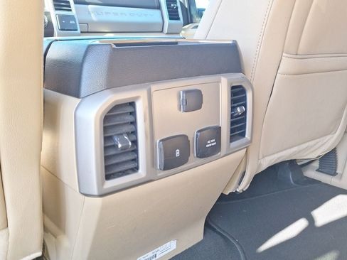 Used 2021 Ford F250 Lariat w/ Lariat Ultimate Package image 17
