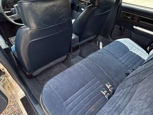 Used 1991 Oldsmobile Cutlass Calais Sedan FWD image 27