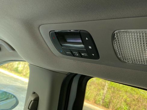 Used 2016 Honda Odyssey EX-L image 41