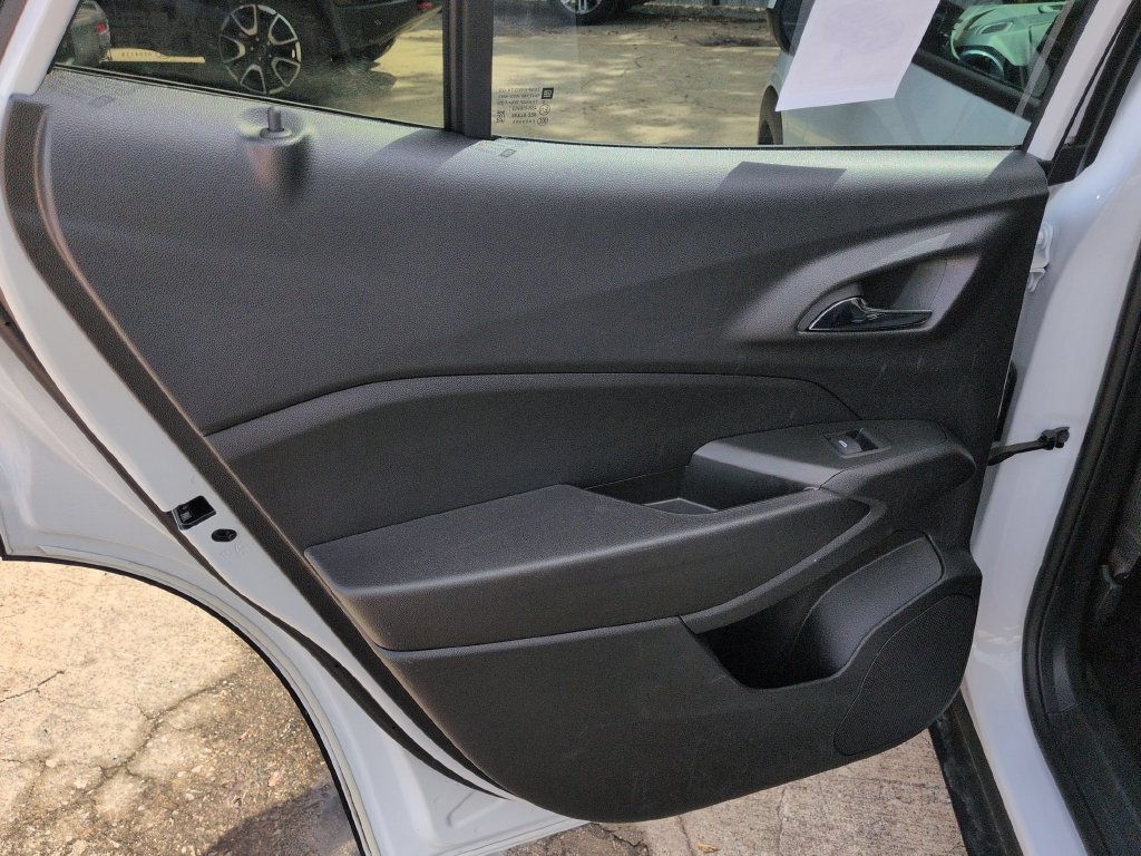 Used 2026 Chevrolet Trax LT FWD image 26