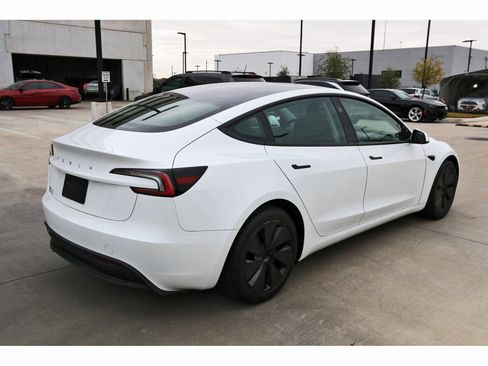 Used 2024 Tesla Model 3 Standard Range image 8