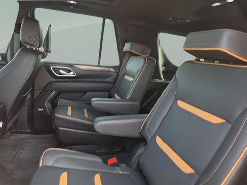 Used 2024 GMC Yukon AT4 w/ Technology Package image 30