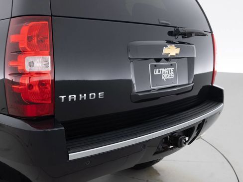Used 2011 Chevrolet Tahoe LTZ AWD/4WD image 17