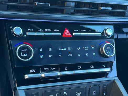Used 2024 Hyundai Santa Fe Calligraphy FWD image 24