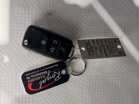 Used 2020 Volkswagen Passat 2.0T SEL image 32