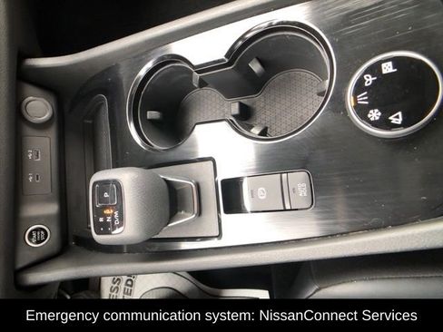 Certified 2023 Nissan Rogue SV image 22