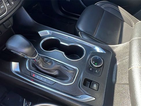 Certified 2023 Chevrolet Traverse Premier image 32