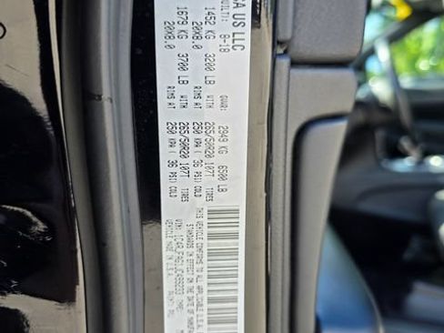 Used 2018 Jeep Grand Cherokee Laredo AWD/4WD image 29