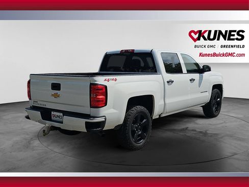 Used 2018 Chevrolet Silverado 1500 Custom w/ Custom Value Package AWD/4WD image 10