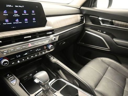 Used 2024 Kia Telluride EX w/ EX Captain's Chair Package AWD/4WD image 32
