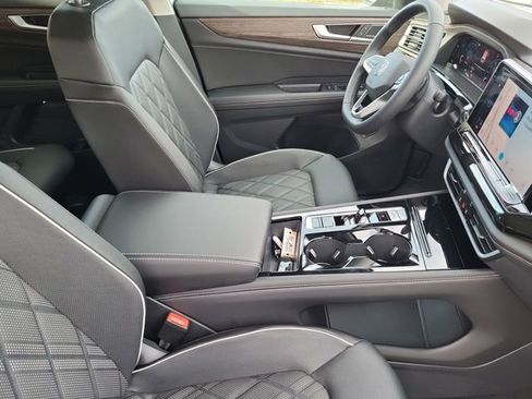 New 2026 Volkswagen Atlas SEL Premium R-Line AWD/4WD image 17