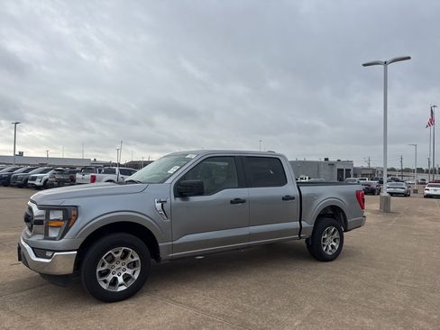 Used 2023 Ford F150 XLT image 11