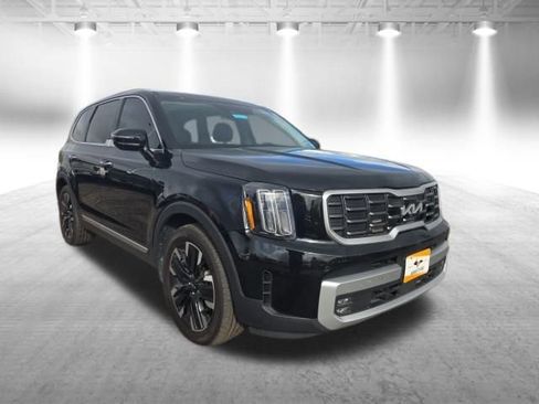 Used 2023 Kia Telluride SX image 2