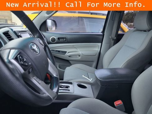 Used 2014 Toyota Tacoma 4x4 Double Cab w/ TRD Off-Road Package image 10