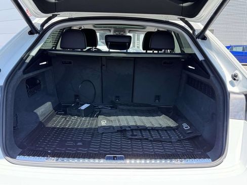 Certified 2023 Audi Q8 Premium w/ Convenience Package AWD/4WD image 6