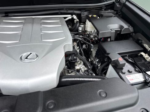 Used 2023 Lexus GX 460 Premium AWD/4WD image 34