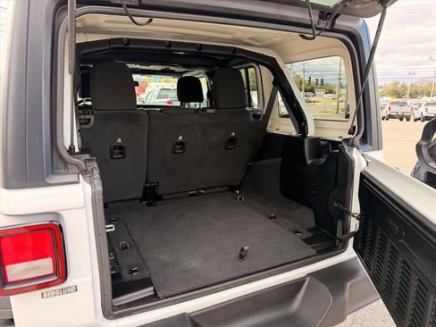 Used 2021 Jeep Wrangler Unlimited Sport image 7
