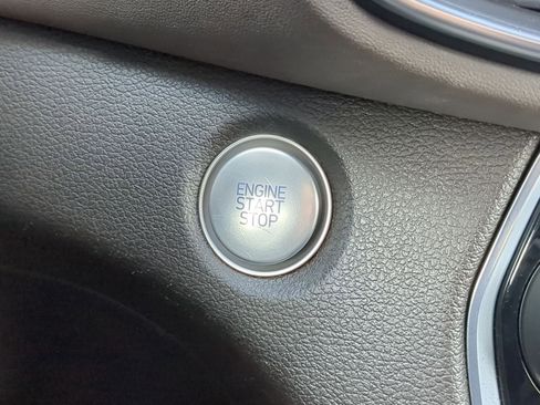 Used 2019 Hyundai Santa Fe Limited image 18