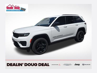 Used 2023 Jeep Grand Cherokee Altitude