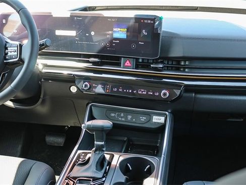 New 2025 Kia Carnival SX Prestige image 15