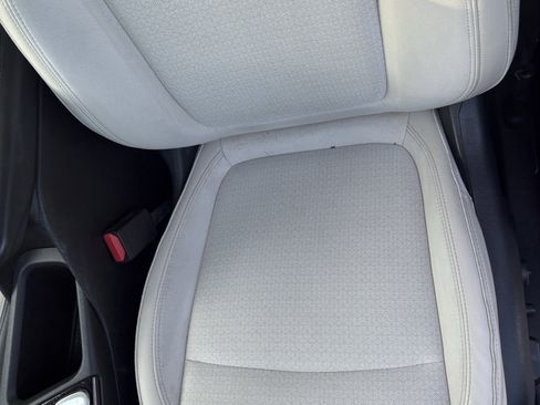 Used 2021 Buick Encore GX Preferred w/ Cold Weather Comfort Package FWD image 9