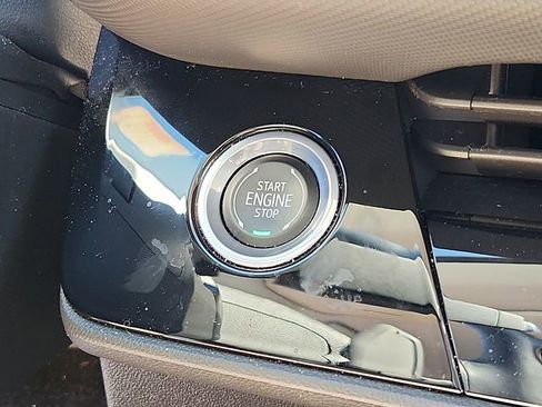 Used 2024 Buick Envision Preferred image 23