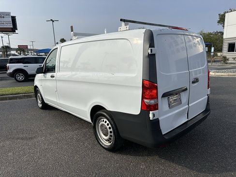 Used 2016 Mercedes-Benz Metris image 4
