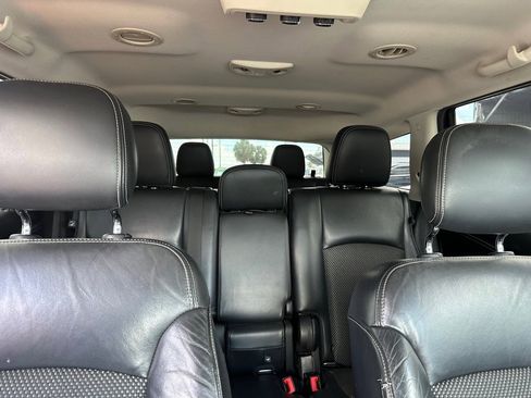 Used 2015 Dodge Journey Crossroad w/ Flexible Seating Group FWD image 18