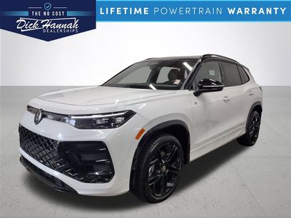 New 2025 Volkswagen Tiguan SE R-Line