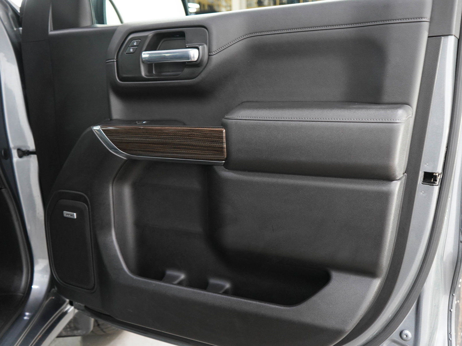 Used 2020 Chevrolet Silverado 1500 RST w/ All-Star Edition AWD/4WD image 9