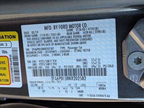 Used 2019 Ford Fusion SE FWD image 23